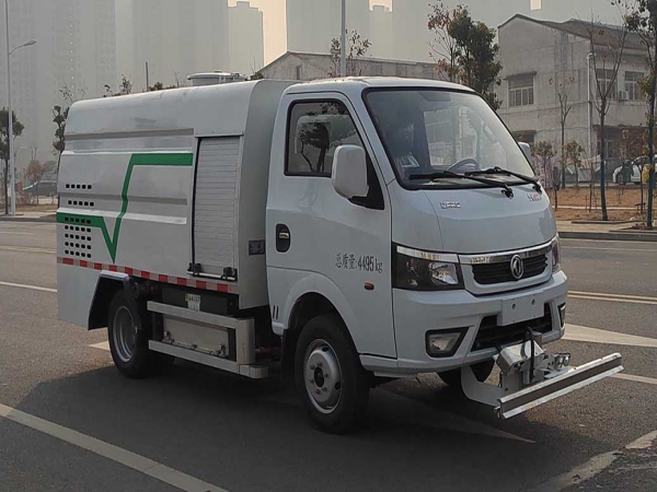 1.2方純電動路面養護車